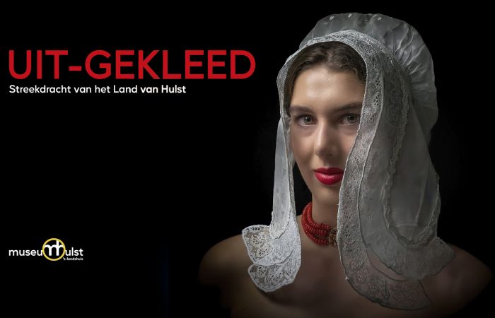 Uit-gekleed. Streekdrachten van het Land van Hulst